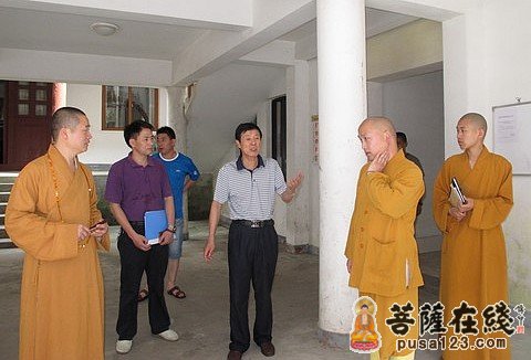 普陀山-普陀山佛协综治办赴普陀山各寺院进行安全综合检查