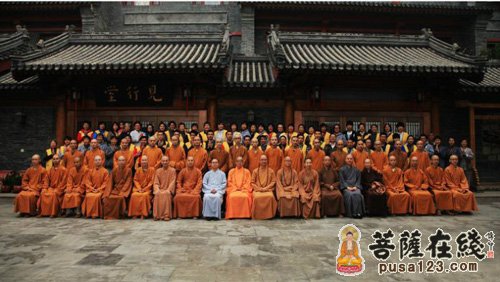龙泉寺-智慧长老、健钊长老一行参访北京龙泉寺