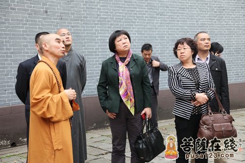 佛教-国家宗教局吕晋光司长一行视察宁波天童禅寺