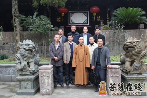 浙江民宗委星级宗教场所考核小组一行考察天童禅寺