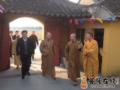 佛教-上海玉佛禅寺方丈觉醒大和尚莅临大方禅院指导