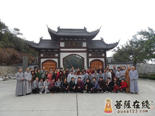 灵隐寺-汝南南海禅寺组织居士前往灵隐寺、平兴寺朝山
