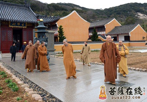 佛教-普陀山佛协会长道慈大和尚赴本山寺院走访慰问