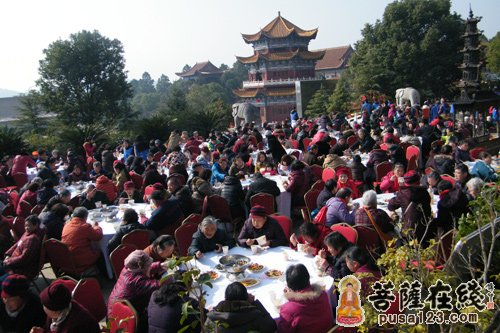佛教-武汉灵泉寺迎新春团年斋宴喜迎十方宾客