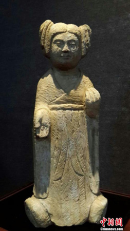 东汉镇墓俑展出专家称有助研究中国佛教史