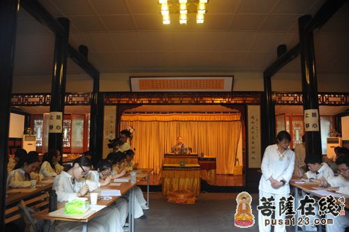 文殊院-成都文殊院“成电菁英”心静之旅寺院生活体验营闭营
