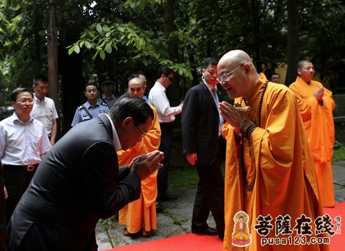 灵隐寺-柬埔寨首相参访杭州灵隐寺 光泉大和尚热情接待
