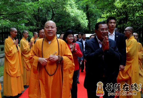 灵隐寺-柬埔寨首相参访杭州灵隐寺 光泉大和尚热情接待