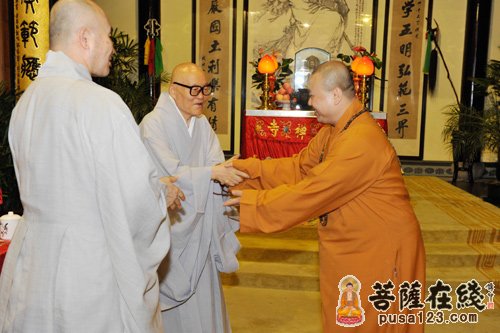 佛教-韩国佛教圣地巡访团参访上海玉佛禅寺