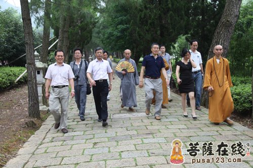 设计院-浙江省设计院院长王滋应邀考察天童禅寺