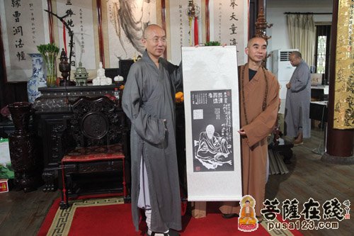 佛教-香港大学佛学研究中心总监衍空法师一行参访天童禅寺