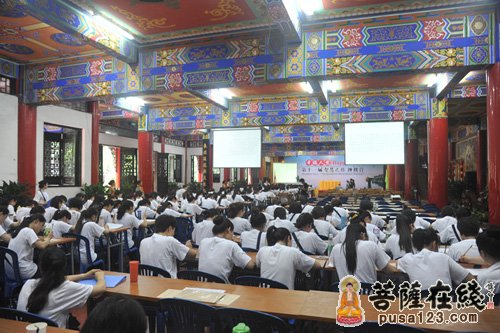文殊院-成都文殊院禅修营 营员抄经坐禅体验“传统”