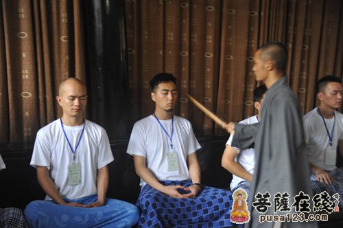 文殊院-成都文殊院禅修营 营员抄经坐禅体验“传统”