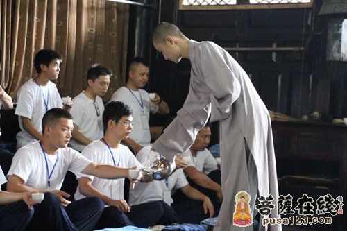 文殊院-成都文殊院禅修营 营员抄经坐禅体验“传统”