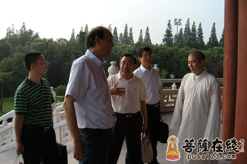寒山寺-清华大学人文学院院长万俊人教授一行赴寒山寺交流