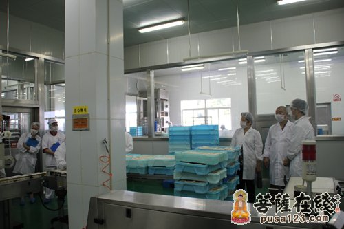 上海龙华古寺寺务办公室到下属素斋公司视察 上海龙华古寺寺务办公室到下属素斋公司视察