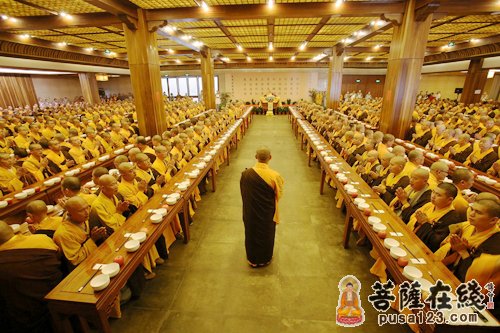 佛教-杭州市召开僧众大会 灵隐寺法师、职工获表彰