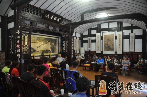 文殊院-成都文殊院2014年“佛心一家亲”公益助学活动顺利开启
