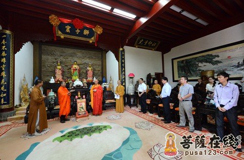 佛教-普陀山佛协会长道慈大和尚荣获泰国摩诃朱拉隆功大学宗教管理专业荣誉博士学位