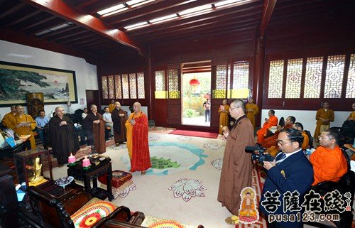 佛教-普陀山佛协会长道慈大和尚荣获泰国摩诃朱拉隆功大学宗教管理专业荣誉博士学位