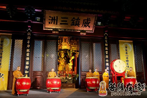 灵隐寺-明月映灵峰：杭州灵隐寺举行甲午年中秋普茶会