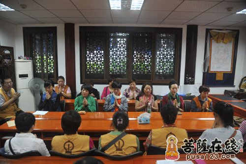 文殊院-成都文殊院福慧功德会法师看望关怀志工徐蒲阳居士