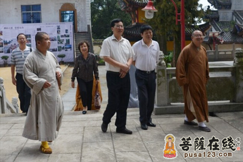 五祖寺-湖北省人民政府副秘书长黄国雄一行参访黄梅五祖寺