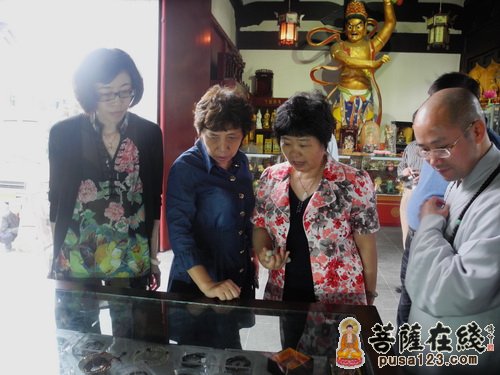 时政-上海市松江区人大领导莅临西林禅寺视察工作