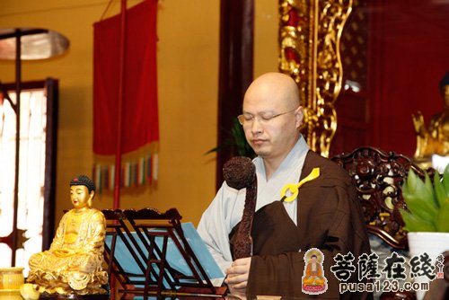 出家-幸福是善用智慧解决人生问题——记黄梅四祖寺2014年十一短期出家禅修班
