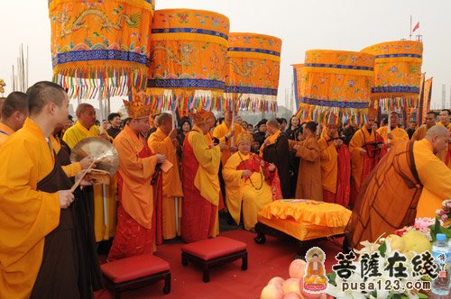 送圣现场
