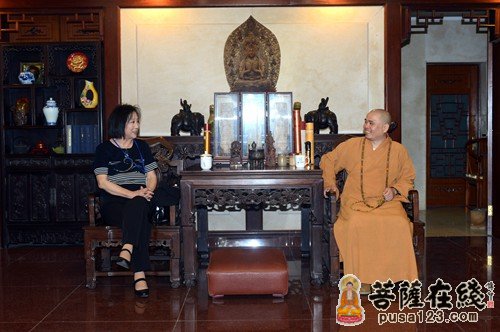 普陀山-普陀山佛协门肃副会长接待香港舟山同乡会考察交流团
