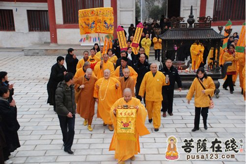 恭迎妙乐法师来西山古灵泉寺传经说法