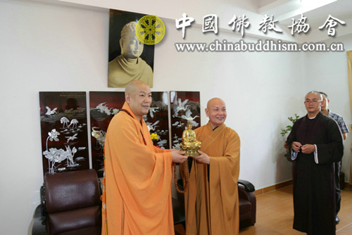 佛教-常藏副秘书长率中国佛教协会代表团访问越南 佛教-常藏副秘书长率中国佛教协会代表团访问越南