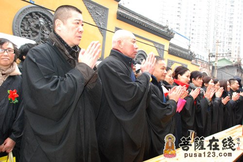 上海活动-上海玉佛禅寺举行2015年迎新年腊八赠粥活动