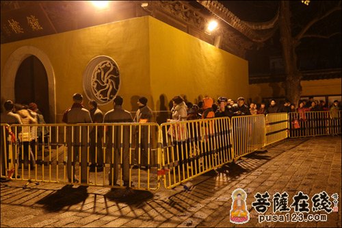 西园寺-苏州西园寺举行“腊八施粥、感恩结缘”活动