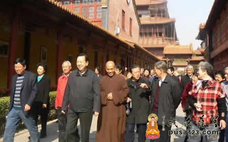 佛教-全国政协民宗委副主任赵金铎一行视察河北柏林禅寺