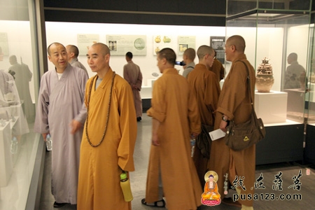 佛教-宁波天童禅寺组织僧众开展爱国主义教育活动